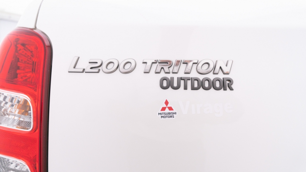mitsubishi l200 triton 2.4 outdoor gls diesel 5p automatico 20225