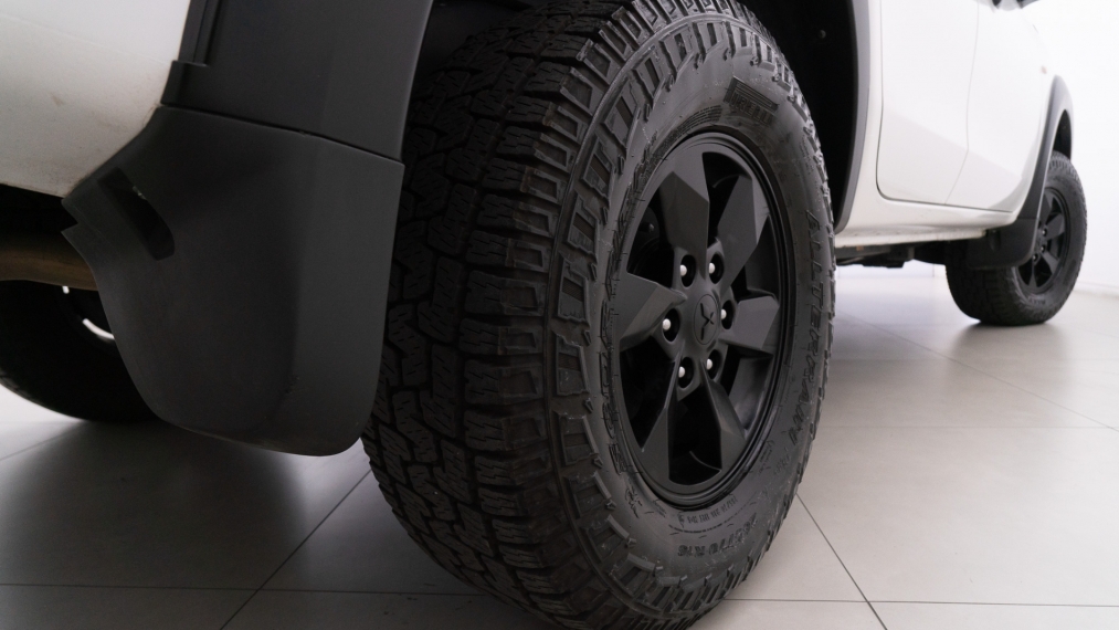 mitsubishi l200 triton 2.4 outdoor gls diesel 5p automatico 20226