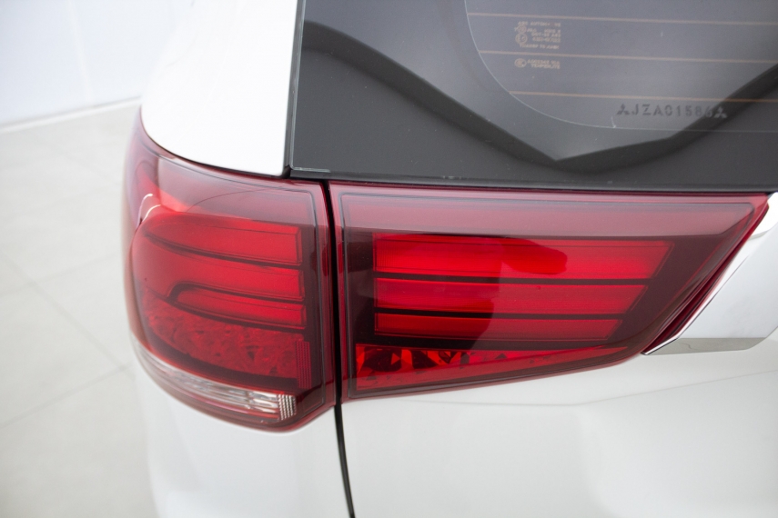 mitsubishi outlander 2.0 comfort gasolina 5p automatico 20184