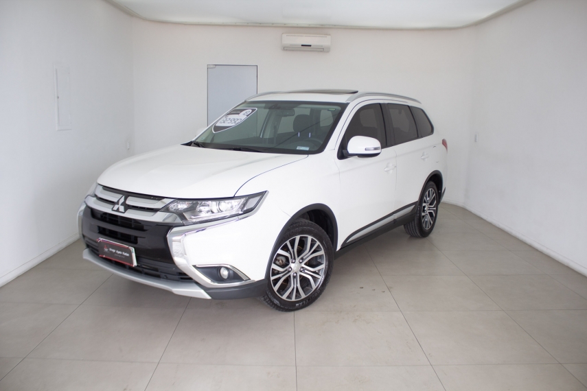 mitsubishi outlander 2.0 comfort gasolina 5p automatico 2018 mitsubishi outlander 2.0 comfort gasolina 5p automatico 2018