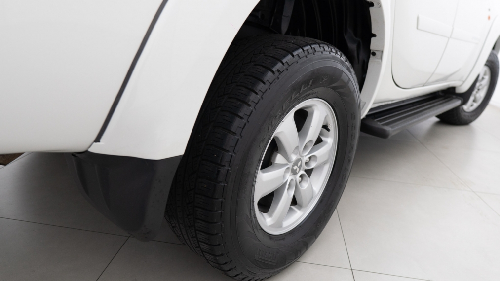 mitsubishi l200 triton 3.2 hpe diesel 5p manual 20137