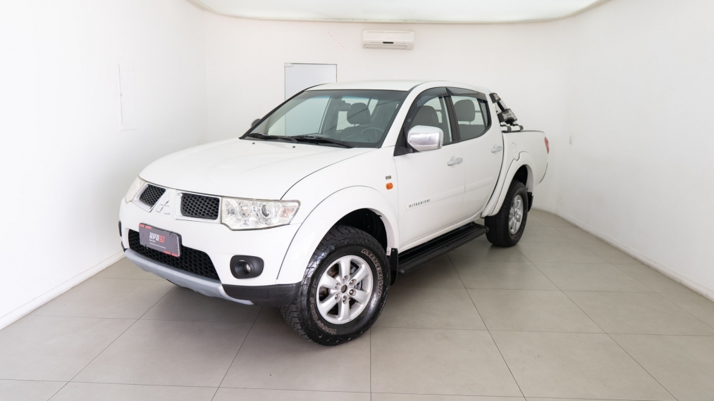mitsubishi l200 triton 3.2 hpe diesel 5p manual 2013