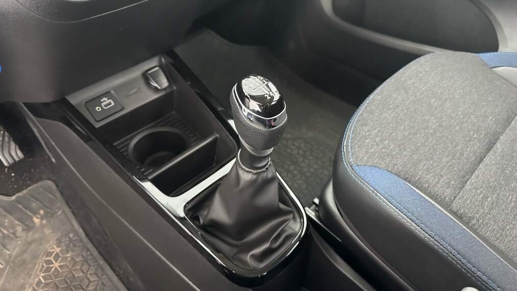 renault kwid 1.0 12v sce flex intense manual 2023