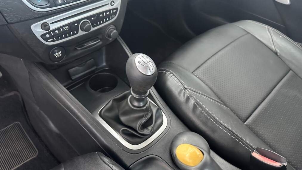 renault fluence 2.0 dynamique 16v flex 4p manual 2012