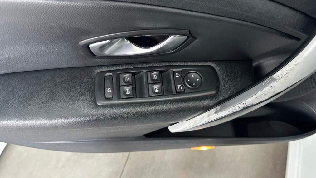 renault fluence 2.0 dynamique 16v flex 4p manual 2012