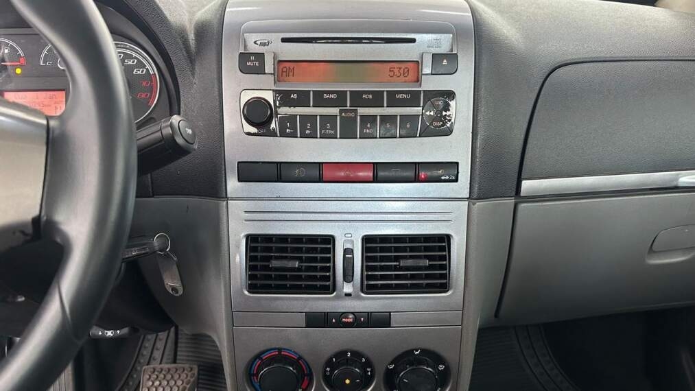 fiat idea 1.8 mpi sporting 16v flex 4p automatizado 2011