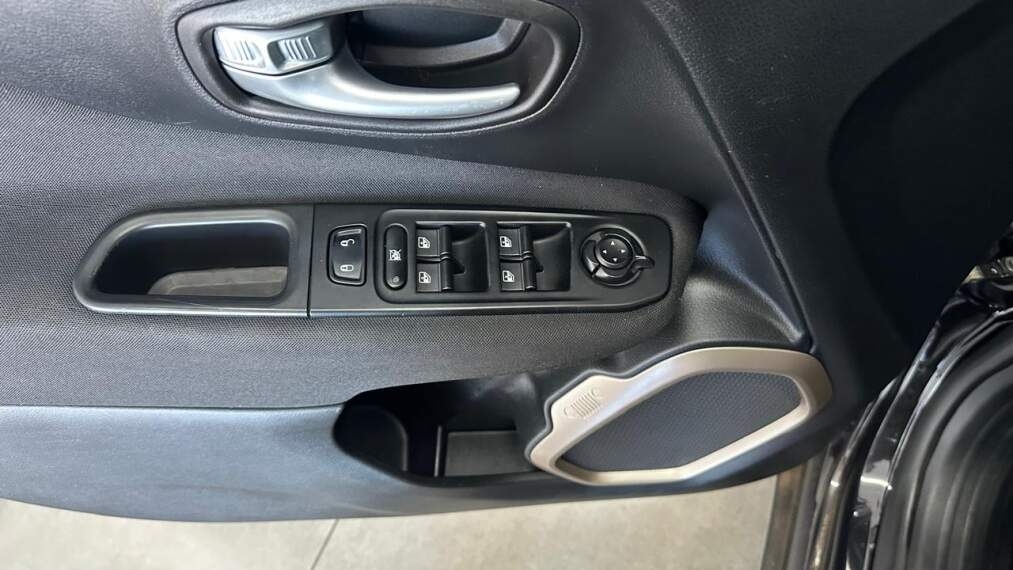 jeep renegade 1.8 16v flex sport 4p automatico 2018