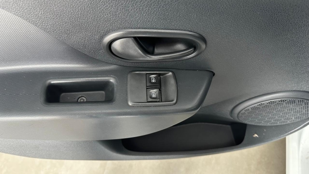 renault sandero 1.0 12v sce flex life manual 2020