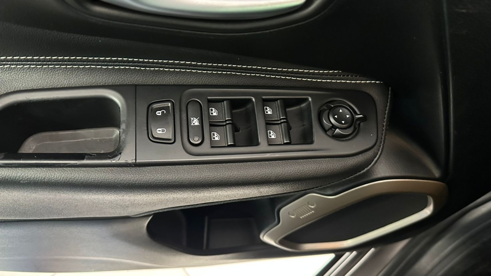 jeep renegade 1.8 16v flex sport 4p manual.