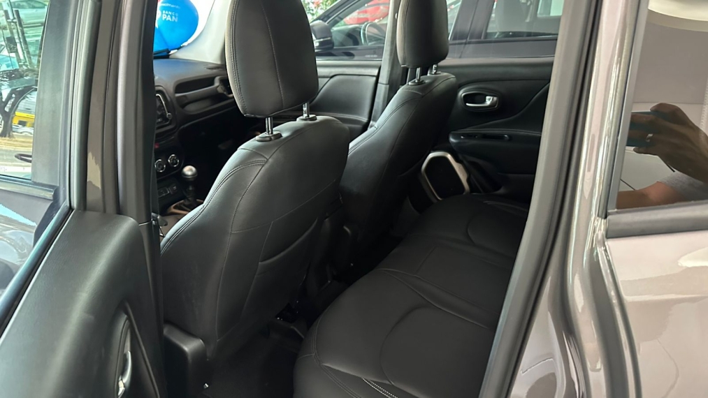 jeep renegade 1.8 16v flex sport 4p manual.