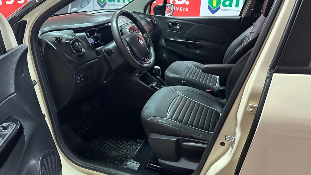 renault captur 1.6 16v sce flex intense x-tronic 4p automatico 2018