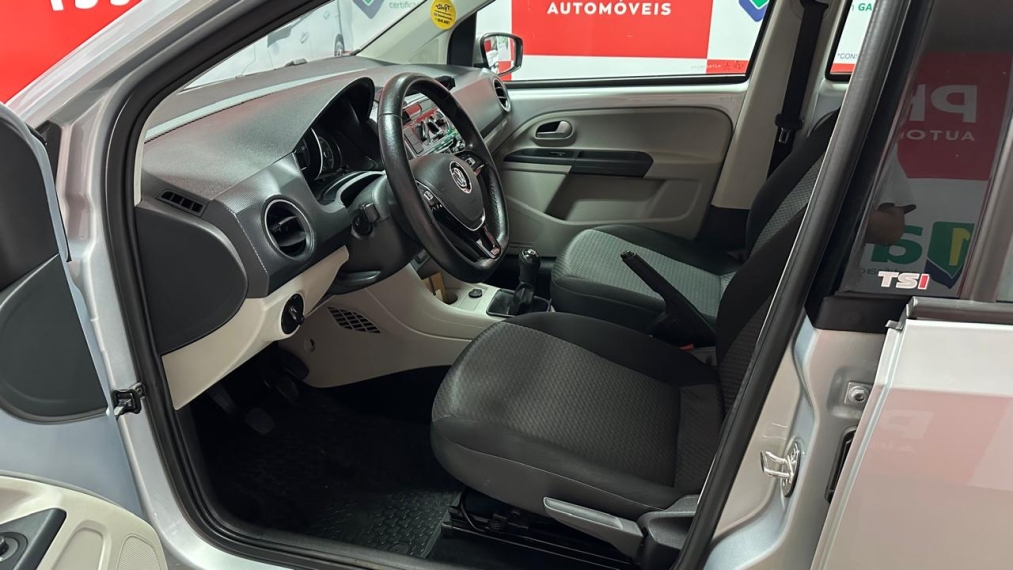 volkswagen up 1.0 tsi move 12v flex 4p manual 2018