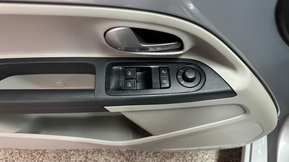 volkswagen up 1.0 tsi move 12v flex 4p manual 2018