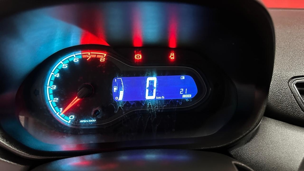 chevrolet onix 1.0 mpfi lollapalooza 8v flex 4p manual 2014