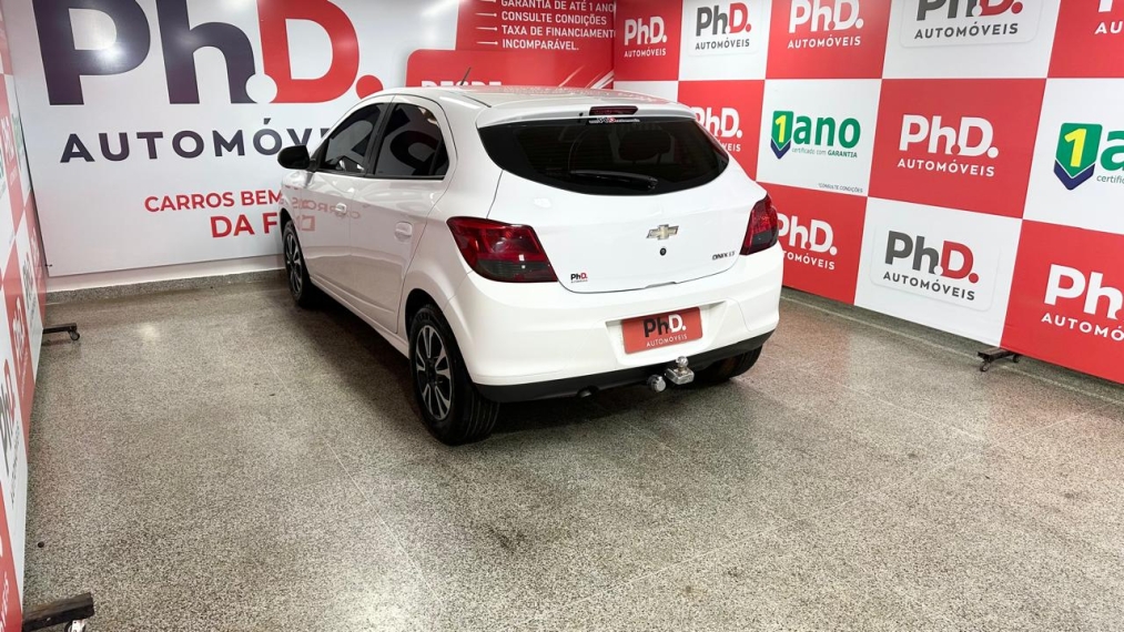 chevrolet onix 1.0 mpfi lollapalooza 8v flex 4p manual 2014