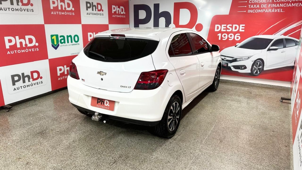 chevrolet onix 1.0 mpfi lollapalooza 8v flex 4p manual 2014