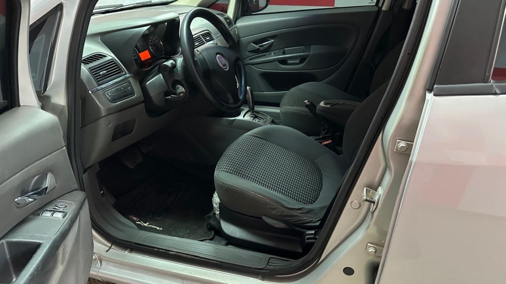 fiat punto 1.8 essence 16v flex 4p automatizado manual 2011