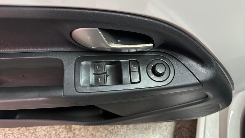 volkswagen up 1.0 mpi total flex 4p manual 2020