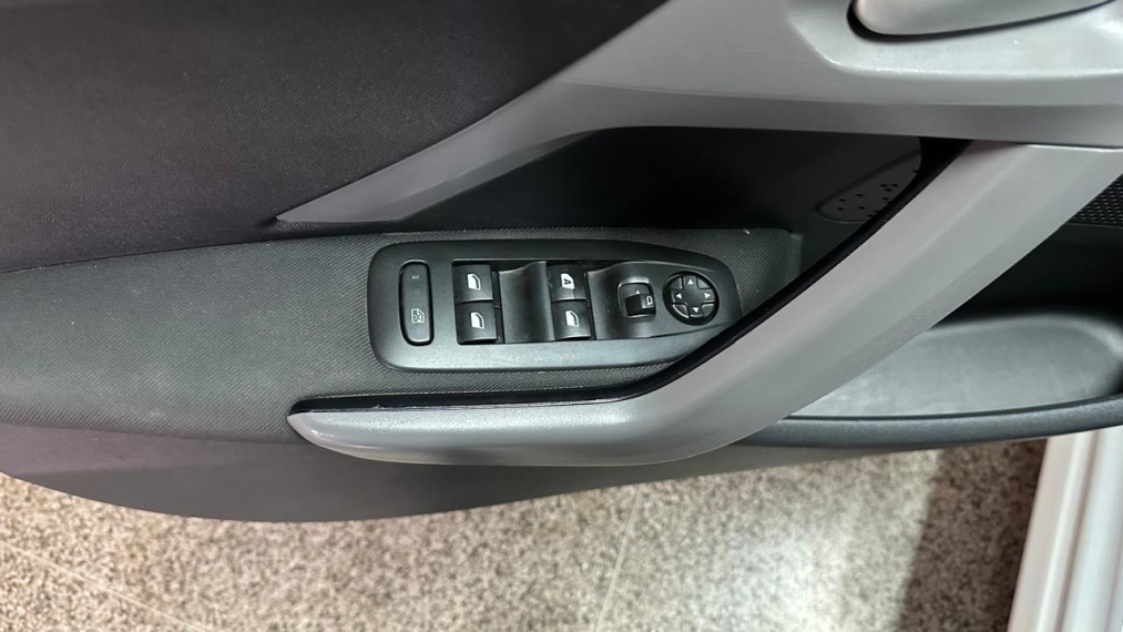 peugeot 208 1.6 allure 16v flex 4p automatico 2017