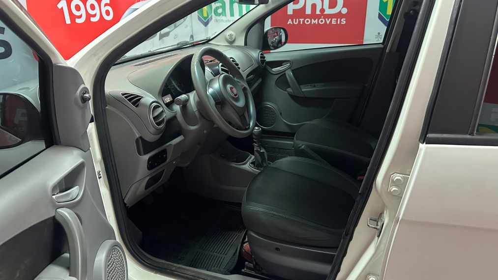 fiat palio 1.4 mpi attractive 8v flex 4p manual 2016