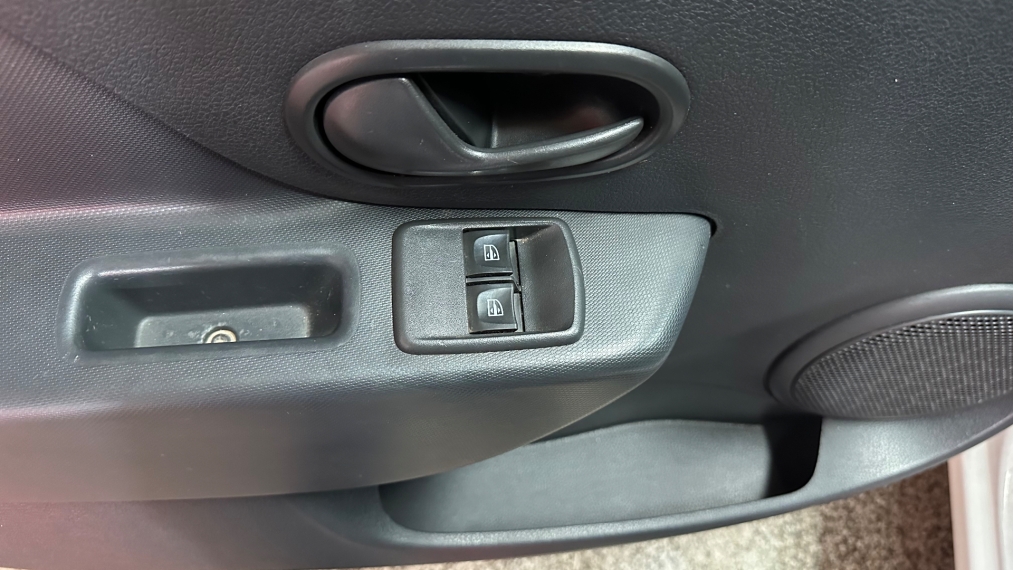 renault sandero 1.0 12v sce flex life manual 4p 2021
