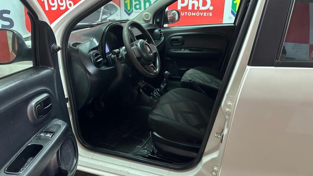 fiat mobi 1.0 evo flex like. manual 4p 20236 fiat mobi 1.0 evo flex like. manual 4p 20236