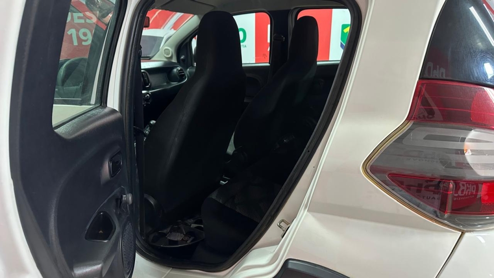 fiat mobi 1.0 evo flex like. manual 4p 20237 fiat mobi 1.0 evo flex like. manual 4p 20237