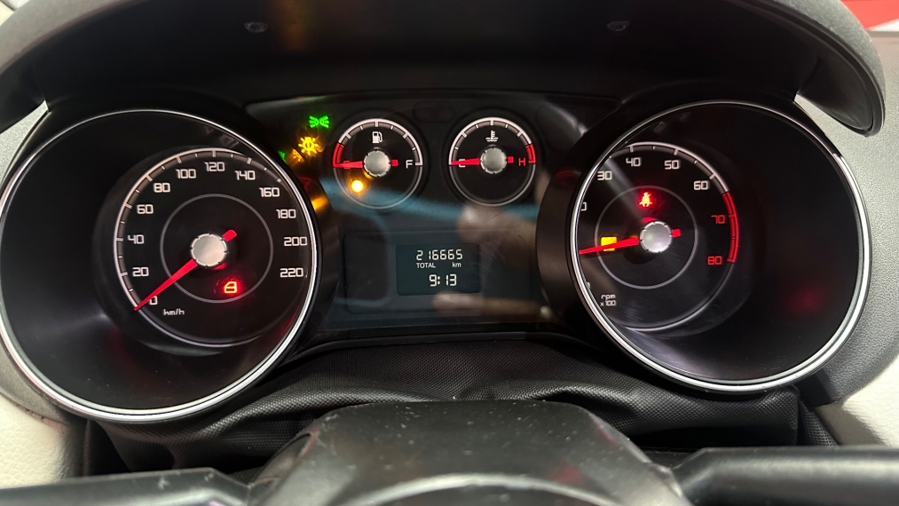 fiat punto 1.4 attractive 8v flex 4p manual 201611