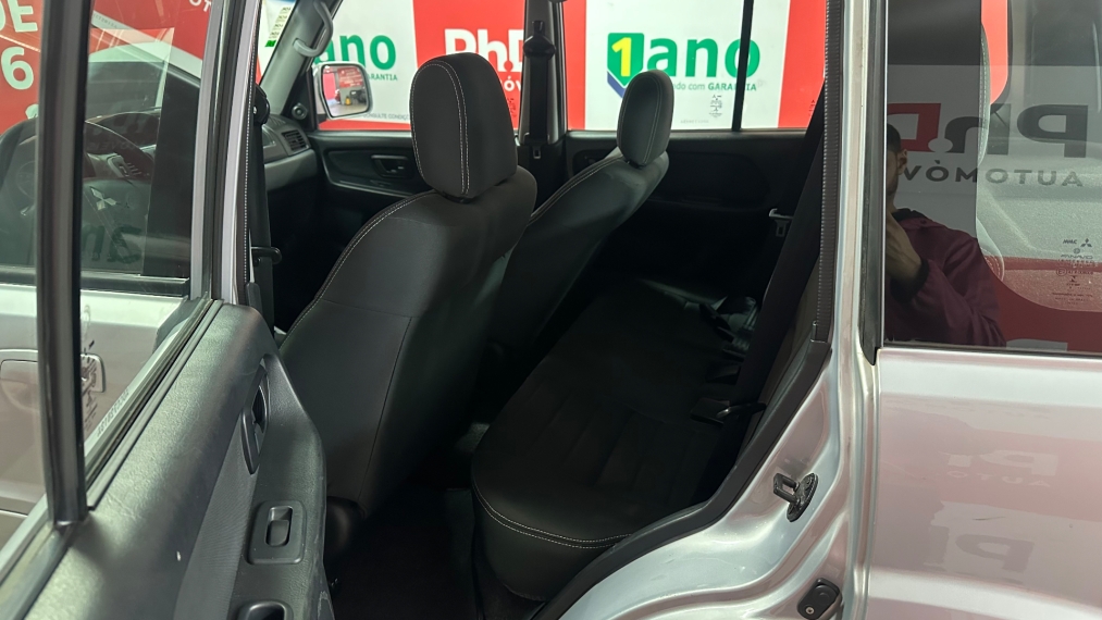 mitsubishi pajero tr4 2.0 4x2 16v 140cv flex 4p manual 20137 mitsubishi pajero tr4 2.0 4x2 16v 140cv flex 4p manual 20137