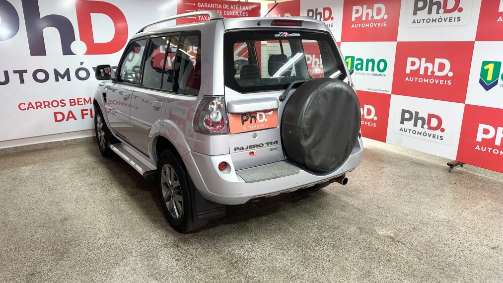 mitsubishi pajero tr4 2.0 4x2 16v 140cv flex 4p manual 20135 mitsubishi pajero tr4 2.0 4x2 16v 140cv flex 4p manual 20135
