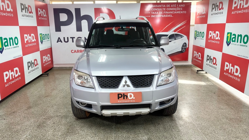 mitsubishi pajero tr4 2.0 4x2 16v 140cv flex 4p manual 20131 mitsubishi pajero tr4 2.0 4x2 16v 140cv flex 4p manual 20131