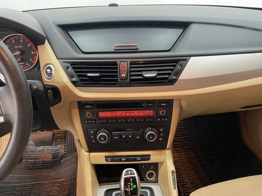 bmw x1 2.0 16v turbo activeflex sdrive20i 4p automatico flex 20159 bmw x1 2.0 16v turbo activeflex sdrive20i 4p automatico flex 20159