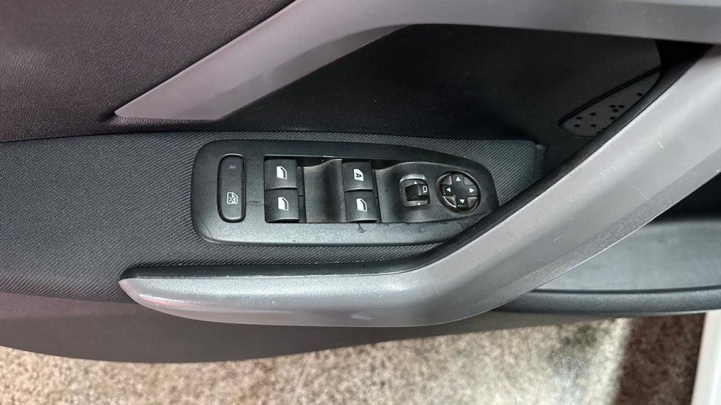 peugeot 208 1.2 allure 12v flex 4p manual 201713