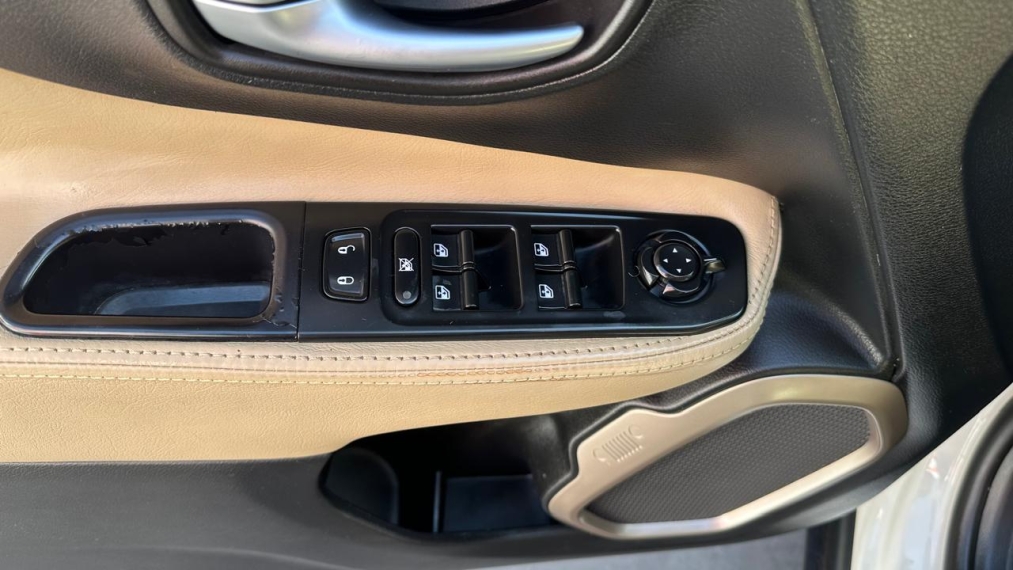 jeep renegade 1.8 16v flex sport 4p automatico 201713