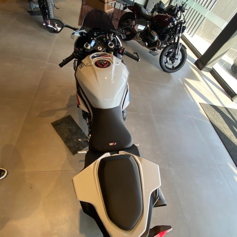 bmw s 1000 rr serie m5