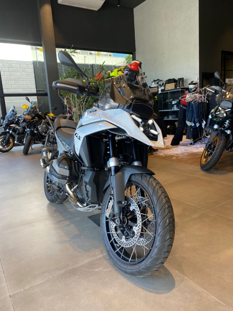 bmw r 1300 gs plus