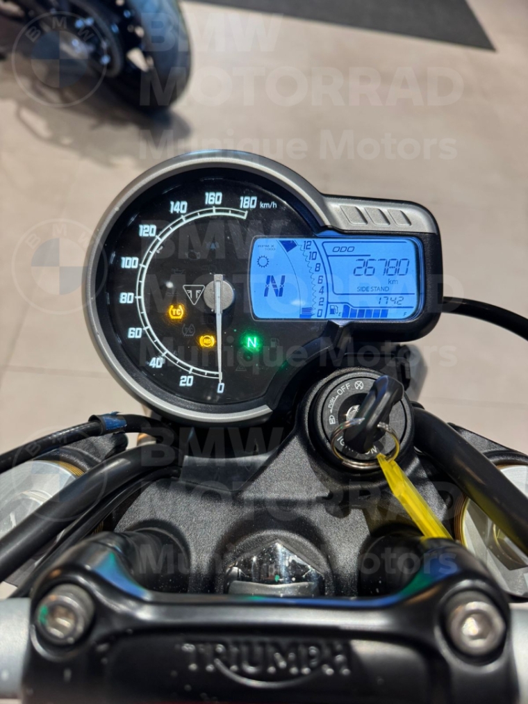 triumph speed 400 red 40 gasolina manual 20257