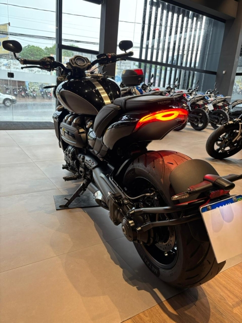 triumph rocket iii touring 3 storm r 182 gasolina manual 20251