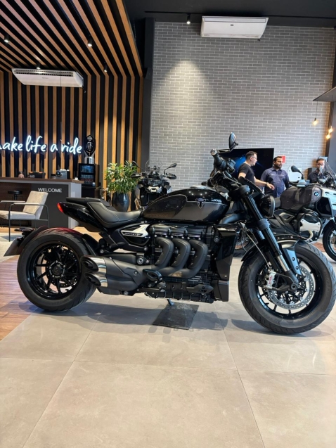 triumph rocket iii touring 3 storm r 182 gasolina manual 2025