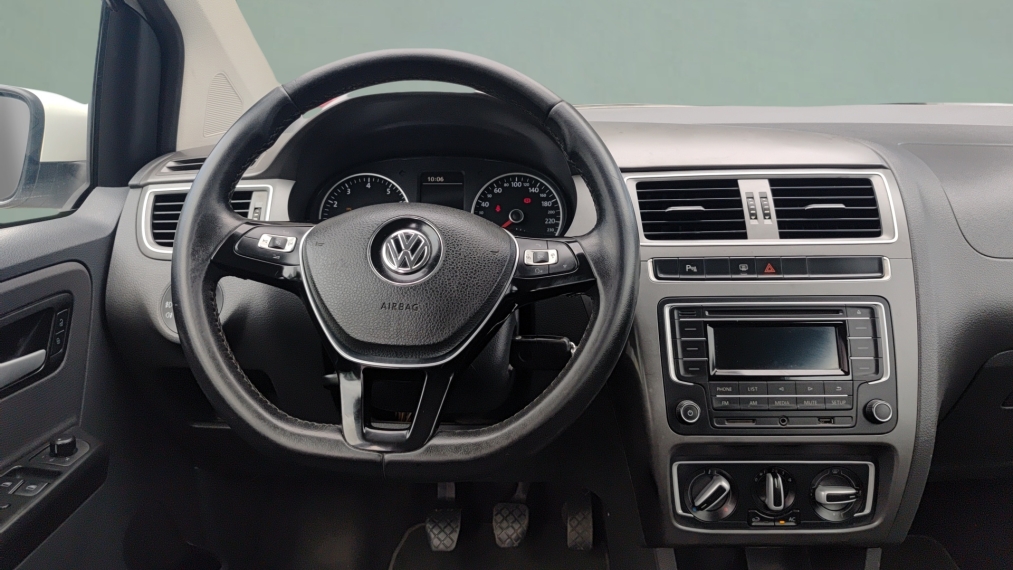 volkswagen fox 1.6 msi comfortline 8v flex 4p manual 5p 2016 volkswagen fox 1.6 msi comfortline 8v flex 4p manual 5p 2016