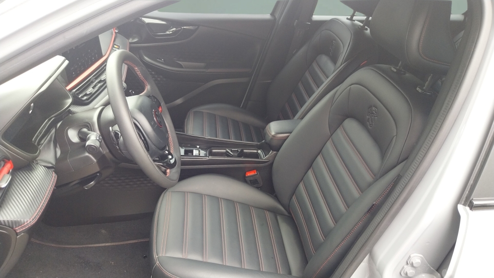 fiat fastback 1.3 turbo 270 flex abarth at6 5p automatico 202510