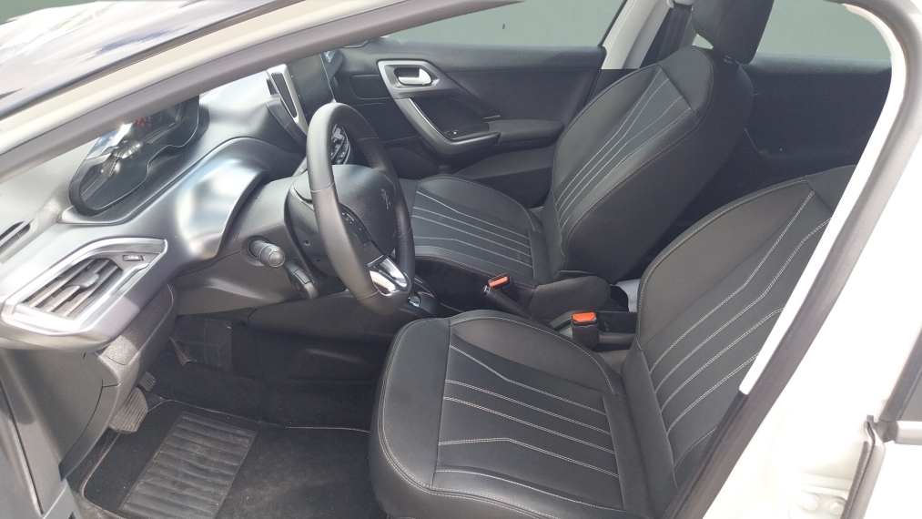 peugeot 2008 1.6 16v flex roadtrip 4p automatico 5p 202410