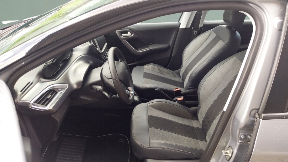 peugeot 2008 1.6 16v flex style 4p automatico 5p 202310