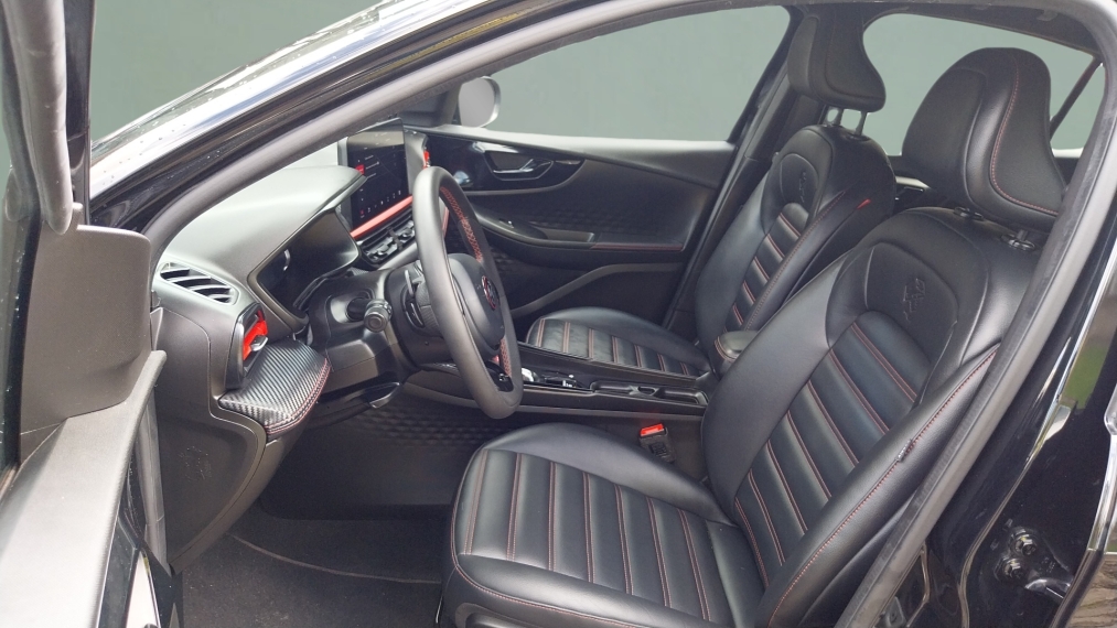 fiat fastback 1.3 turbo 270 flex abarth at6 5p automatico 202510