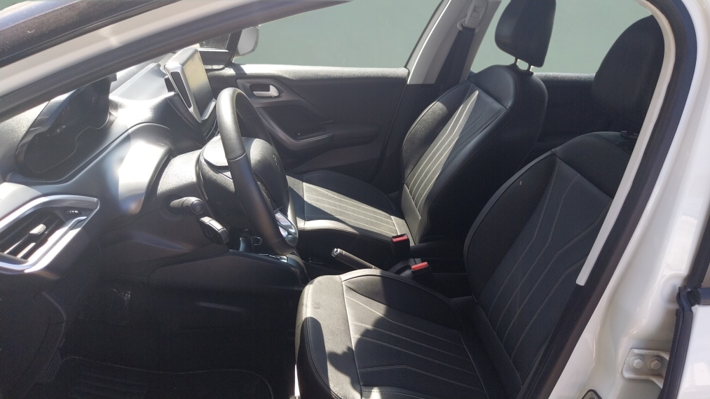peugeot 2008 1.6 16v flex roadtrip 4p automatico 5p 202410