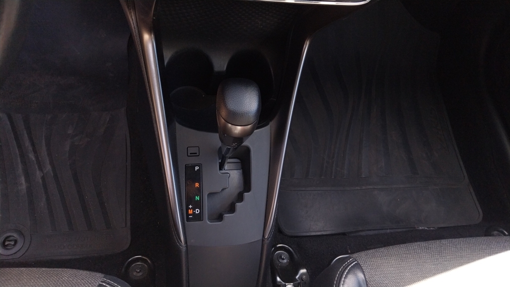 toyota yaris 1.5 16v flex sedan xs connect multidrive 4p automatico 202315