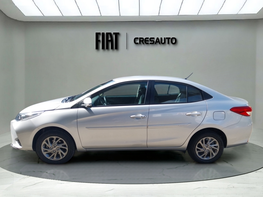 toyota yaris 1.5 16v flex sedan xs connect multidrive 4p automatico 20232