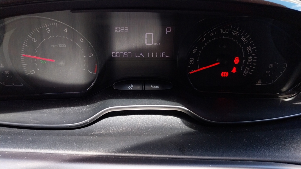 peugeot 2008 1.6 16v flex style 4p automatico 5p 202312
