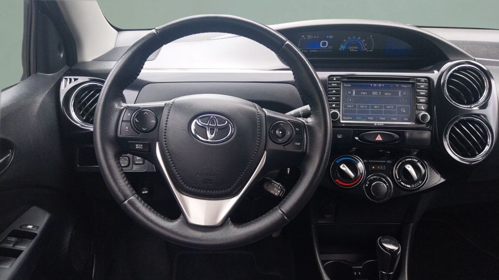 toyota etios 1.5 platinum 16v flex 4p automatico 5p 20189