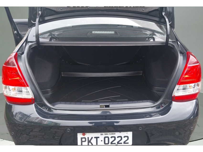 toyota etios 1.5 platinum 16v flex 4p automatico 5p 201813